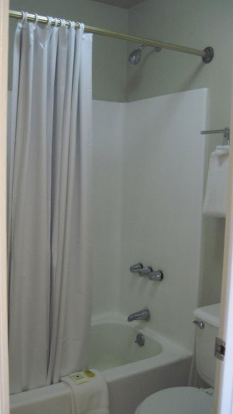 Travelodge By Wyndham Winslow - LBG 4