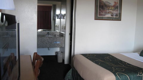 Travelodge By Wyndham Winslow - LBG 21