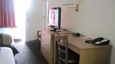 Travelodge By Wyndham Winslow - LBG 18