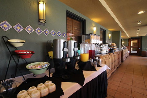 Ramada By Wyndham Tucson - LBG 26