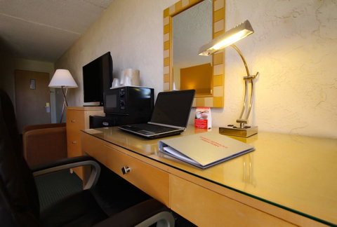 Ramada By Wyndham Tucson - LBG 4