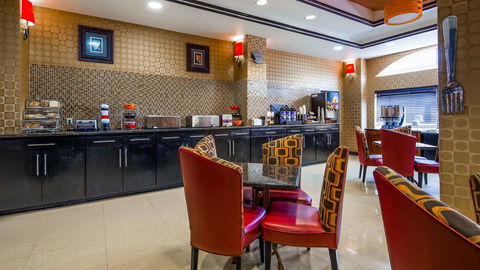 Best Western Plus JFK Inn & Suites - LBG 34