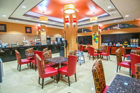 Best Western Plus JFK Inn & Suites - LBG 7