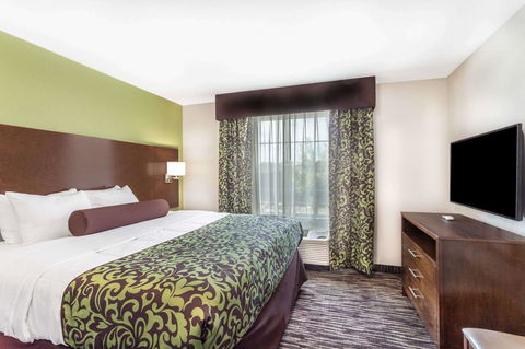 Comfort Inn & Suites - LBG 10