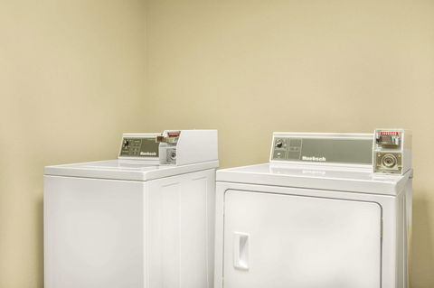 Comfort Inn & Suites - LBG 11