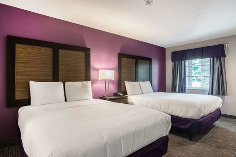 Econo Lodge Inn & Suites North Little Rock - LBG 24