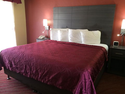 Americas Best Value Presidents Inn Monterey - LBG 25