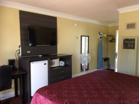 Americas Best Value Presidents Inn Monterey - LBG 18
