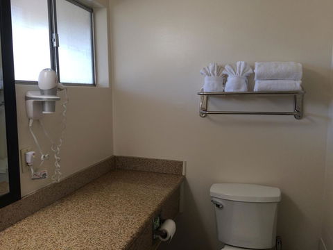 Americas Best Value Presidents Inn Monterey - LBG 16