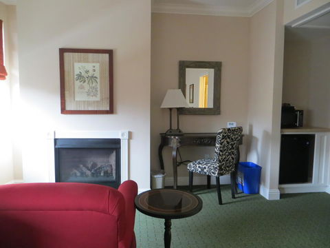 The Monterey Hotel - LBG 37