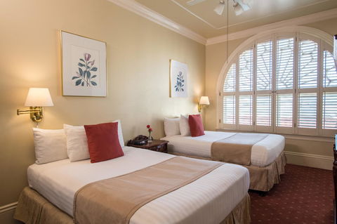 The Monterey Hotel - LBG 4