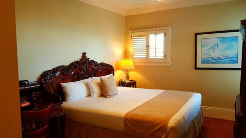The Monterey Hotel - LBG 18