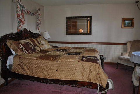 Summerland Inn - LBG 25