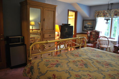 Summerland Inn - LBG 10