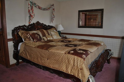 Summerland Inn - LBG 24