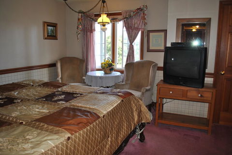 Summerland Inn - LBG 22