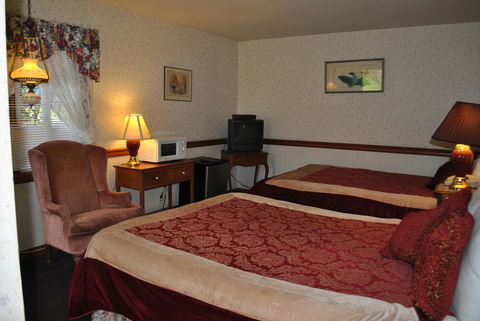 Summerland Inn - LBG 32