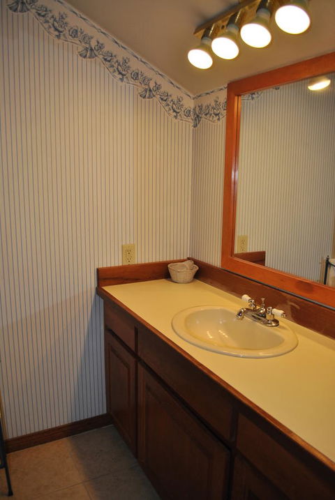 Summerland Inn - LBG 42