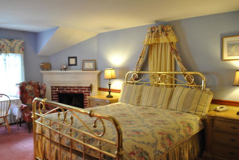 Summerland Inn - LBG 2