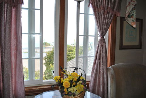 Summerland Inn - LBG 28