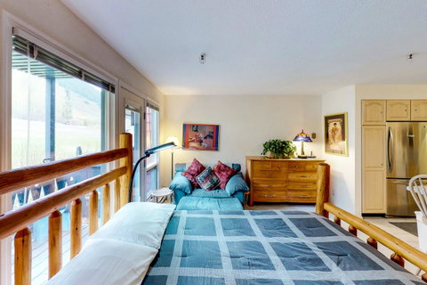 East Condo# 210 - LBG 4
