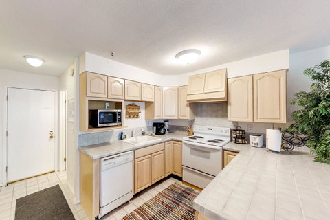 East Condo# 210 - LBG 13