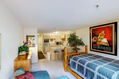 East Condo# 210 - LBG 7