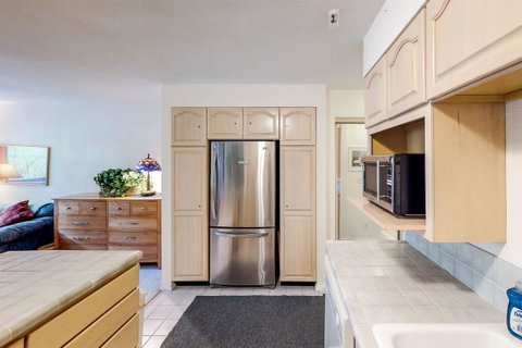 East Condo# 210 - LBG 11