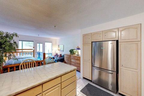 East Condo# 210 - LBG 12