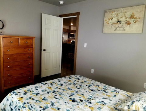 Modern Mountain Retreat, Pets Welcome! - LBG 4