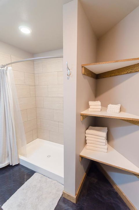 Glacier Suites - LBG 42