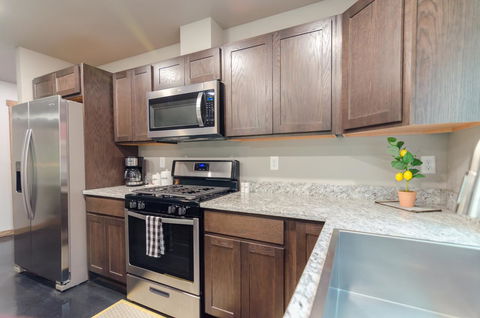 Glacier Suites - LBG 29