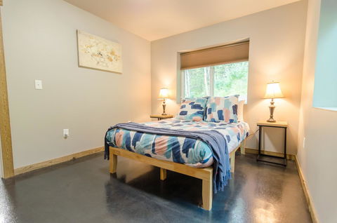 Glacier Suites - LBG 38