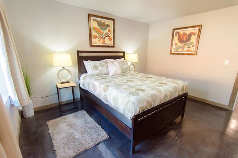 Glacier Suites - LBG 15