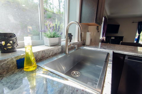 Glacier Suites - LBG 4