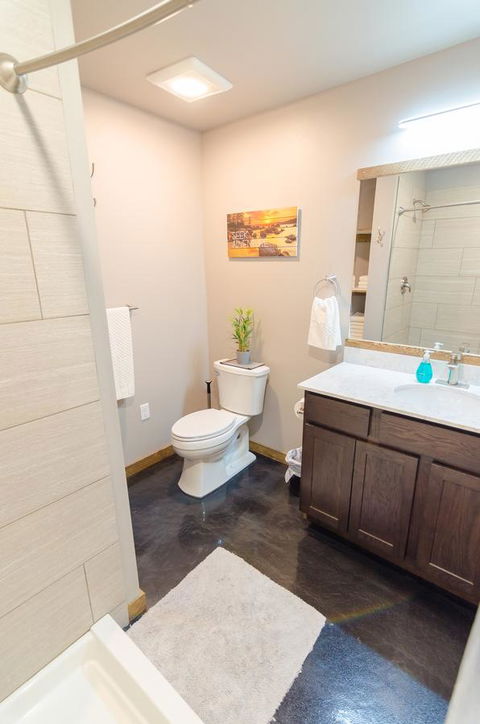 Glacier Suites - LBG 40