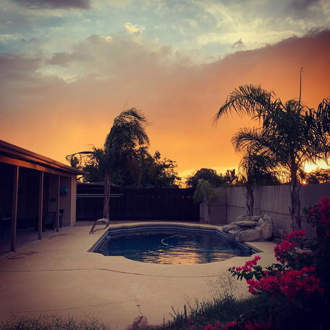 Oasis In The Palms - LBG 0