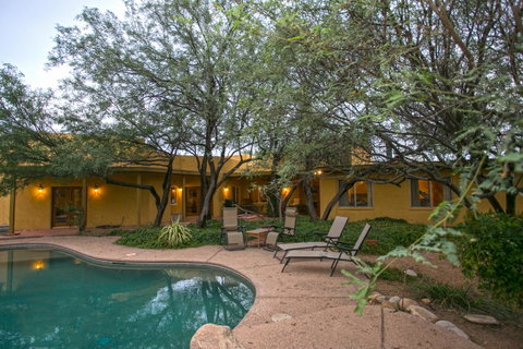 Private Desert Oasis - LBG 6