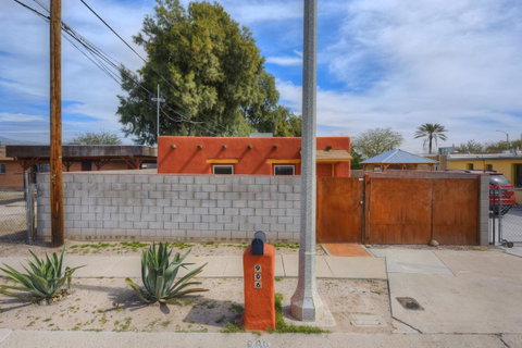 Barrio Hollywood - LBG 22