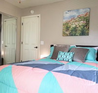 Close to the Airport - Private Room Bath w/Den