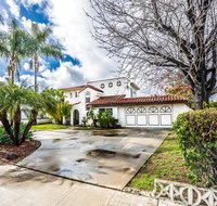 Near Disneyland 4 Bed 2 Bath Sleeps 14 Comfortably