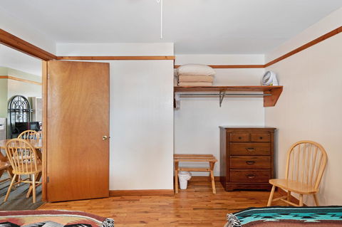 Foothills Lodge And Cabins - LBG 5