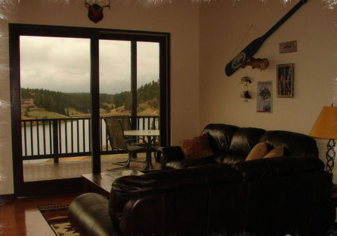 The Lake House - LBG 11