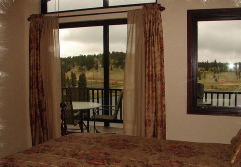 The Lake House - LBG 21