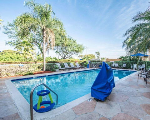 Quality Inn Miami Airport - LBG 16
