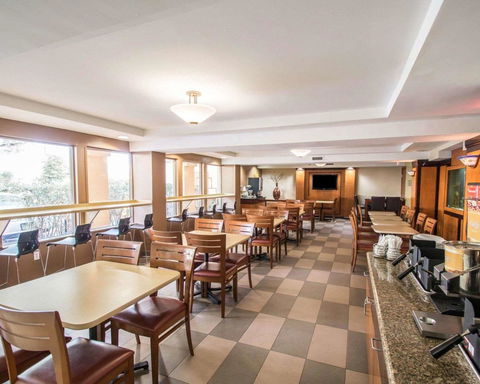 Quality Inn Miami Airport - LBG 11