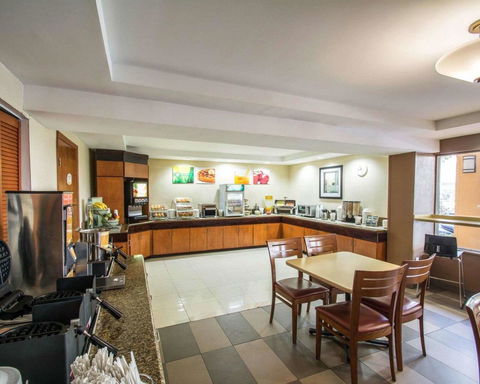 Quality Inn Miami Airport - LBG 8